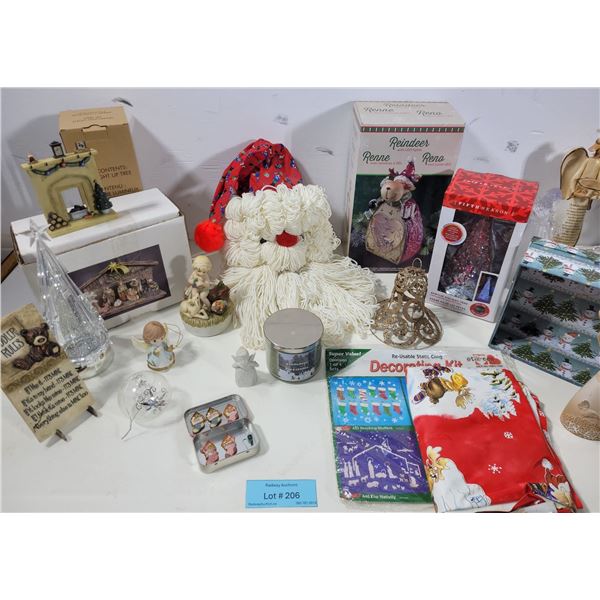 Christmas Décor & Figurines (Multi‑Item Lot)