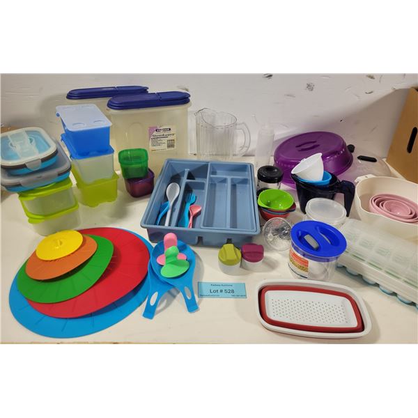 Assortment of Kitchen Items