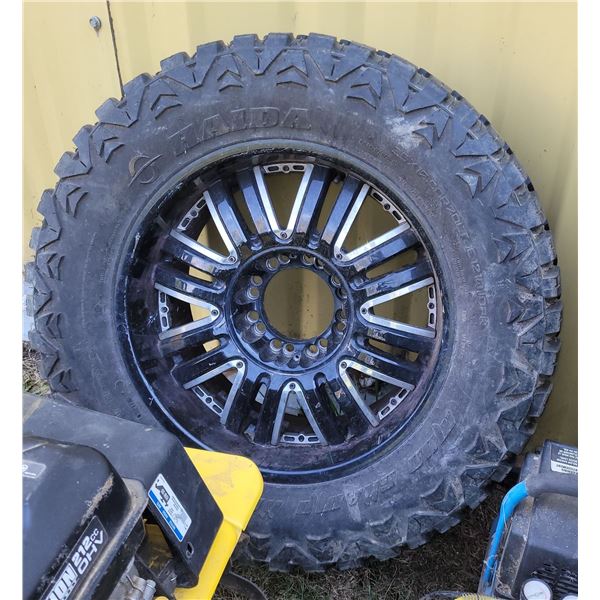Single Tire