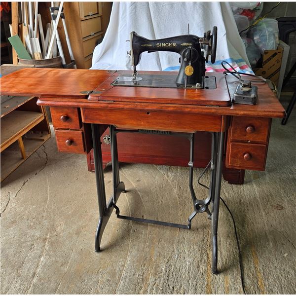 Antique Singer Treadle Sewing Machine in Cabinet