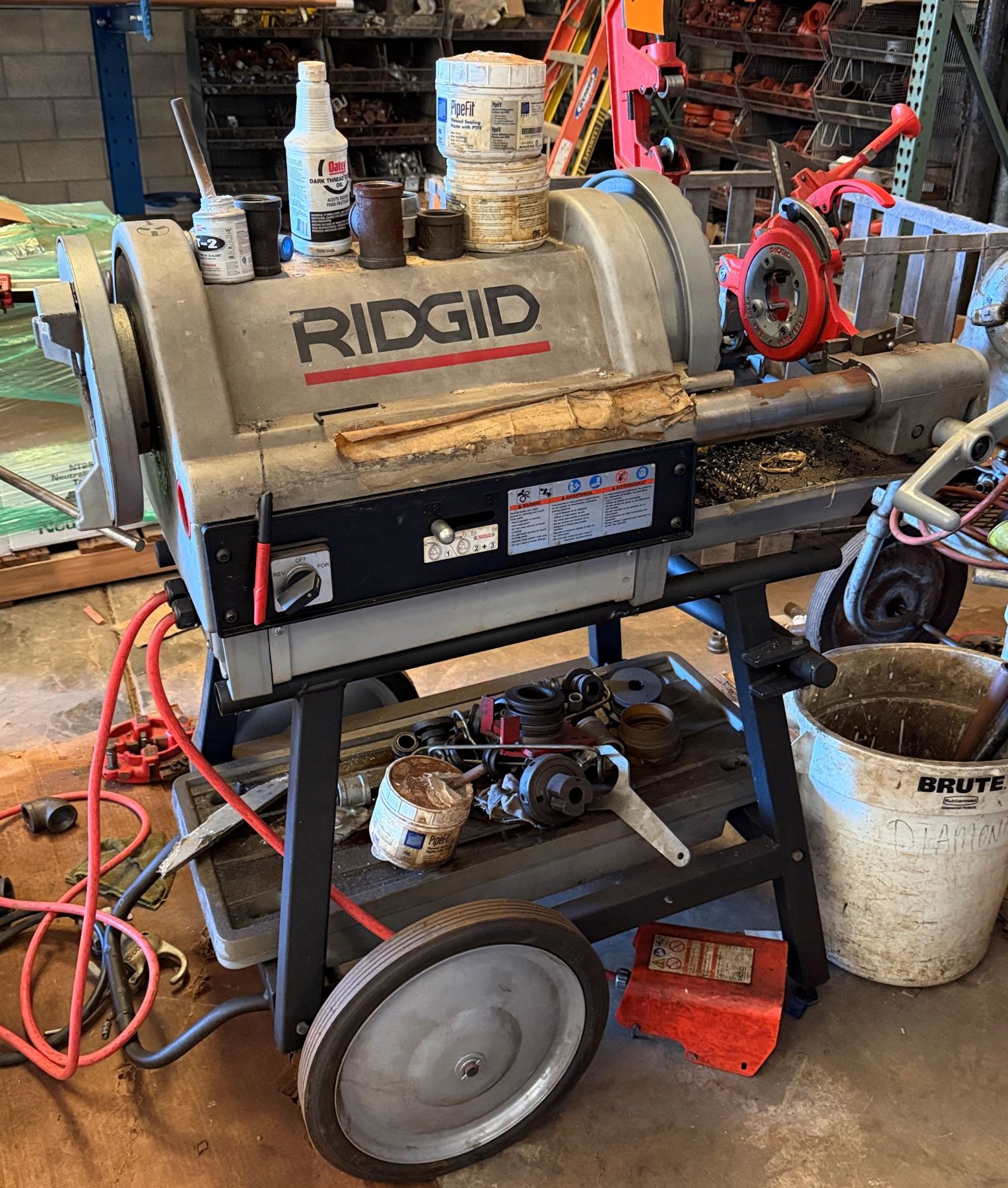 Threading Rigid Ridgid 1224 Threading Machine