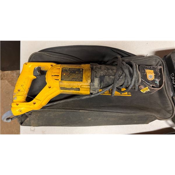 DeWalt DW304P Reciprocating Saw in Carry Case