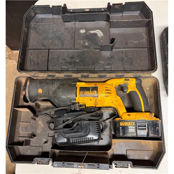 DeWalt DC385 Reciprocating Saw in Hard Case