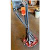 Image 1 : Tri-Stand Pipe Vise