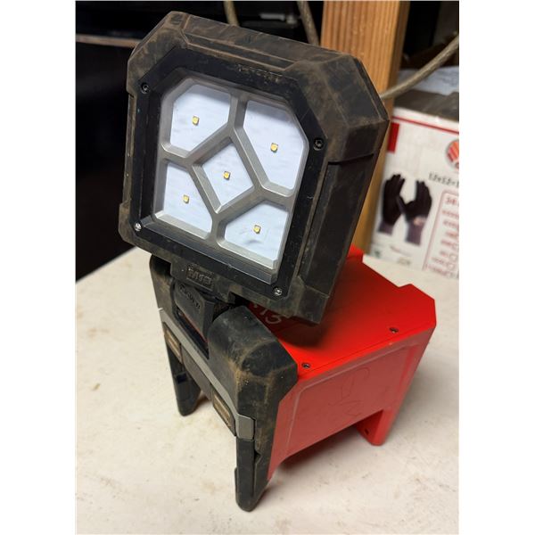 Milwaukee M18 Rover Mounting Flood Light