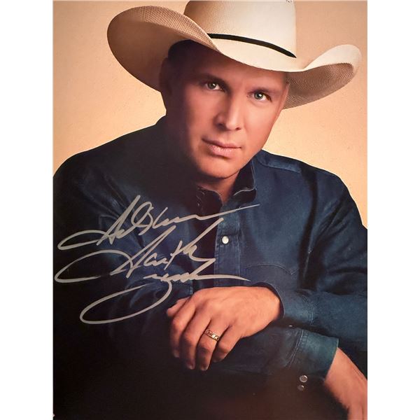 Garth Brooks signed photo