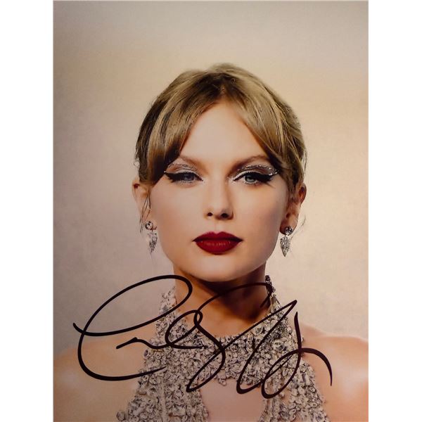 Taylor Swift Signed Photo