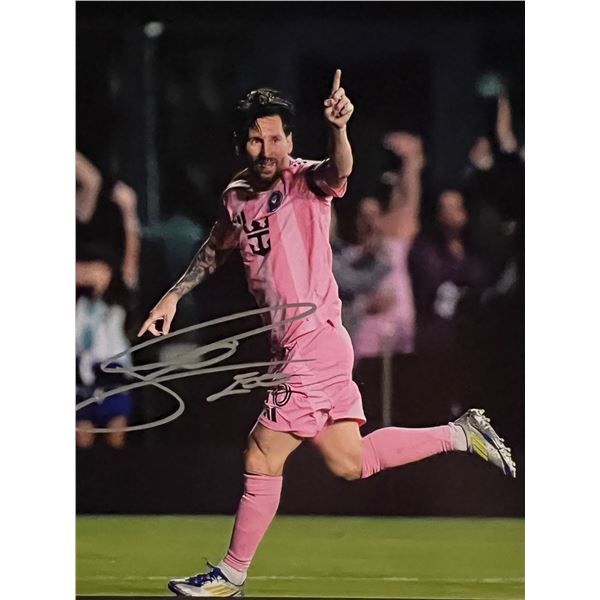 Lionel Messi signed photo