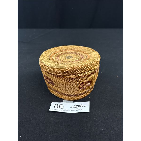 Very Nice West Coast Native Salish Lidded Woven Basket 5" Diameter 3" Tall