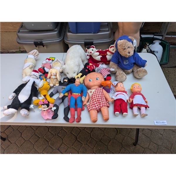 Large Lot of Vintage Stuffed Plushies/Dolls Superman, Garfield, Etc.