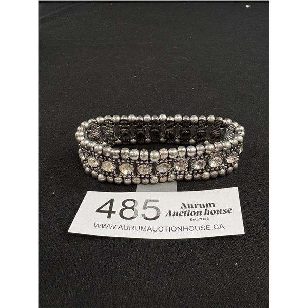 Nice Silver Beads w/ Sparkling Clear Rhinestones Bracelet