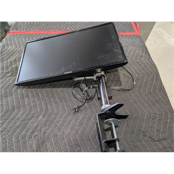 MONITEUR 24" SAMSUNG SUR SUPPORT À PINCE DE BUREAU