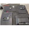 Image 2 : LOT DE 4 22" MONITEURS *SUPPORT ET CABLES D'ALIMENTATION MANQUANTS*