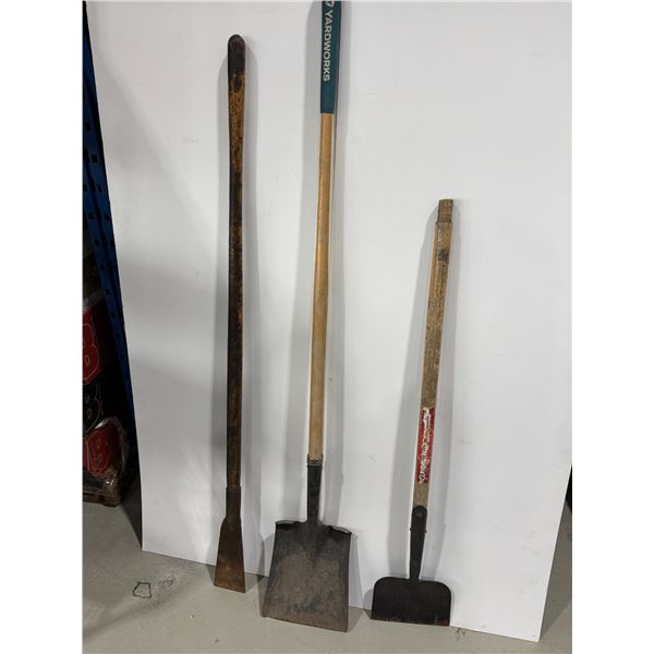 LOT DE 1-METAL SHOVEL ET 2-METAL SCRAPPERS