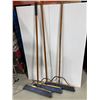 Image 1 : LOT DE 3 MASTERCRAFT 24" BALAIS