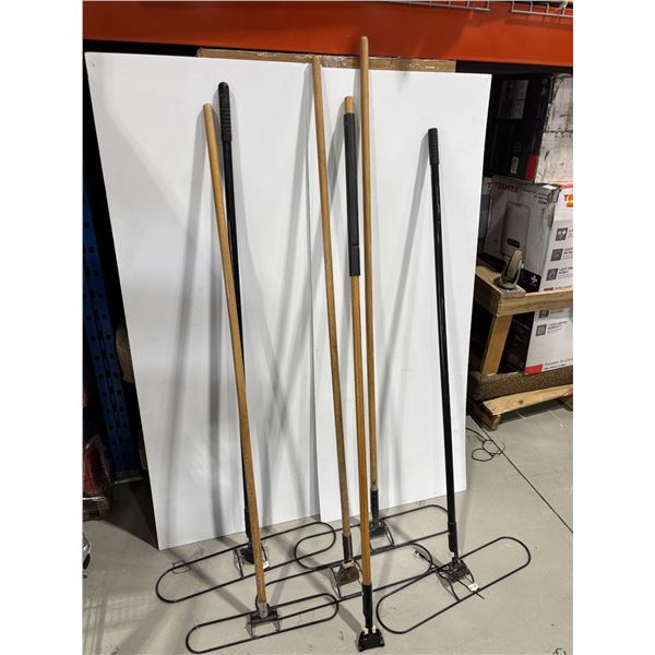 LOT DE 5 MANCHES À VADROUILLE SECHE ASSORTIS