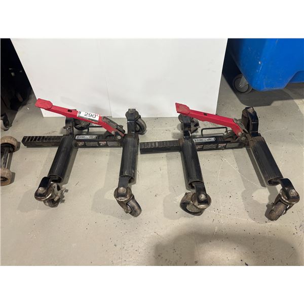 PAIRE DE MOTOMASTER CRICS HYDRAULIQUES DE POSITIONNEMENT (1250KG MAX CHACUN)