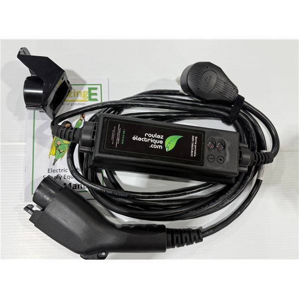 PORTABLE ELECTRIC VEHICLE CHARGER 240V (16A/3.8KW)