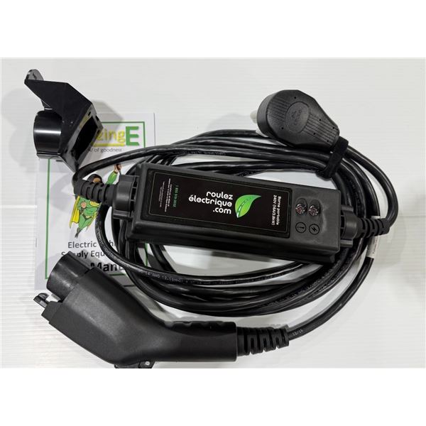 PORTABLE ELECTRIC VEHICLE CHARGER 240V (16A/3.8KW)