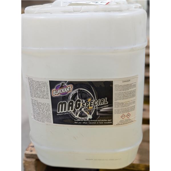 BLACKKAT MAGSPECIAL ALUMINUM ET STAINLESS CLEANER 20L (70% FULL)