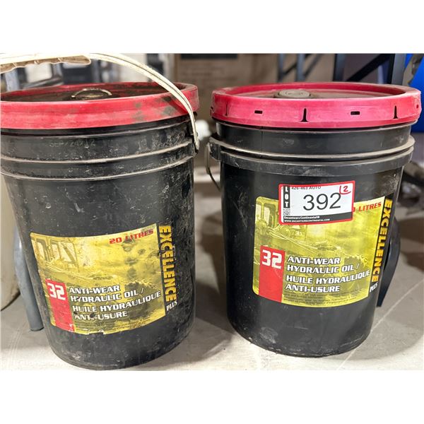 LOT DE 2 HUILE HYDRAULIQUE ANTI-USURE (3/4 FULL)
