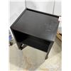 Image 2 : TABLE MOBILE EN MELAMINE 24"X20"X29"