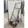 Image 1 : CHARIOT MÉTALLIQUE POUR RÉSERVOIRE DE PROPANE 100 LBS