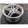 Image 1 : ALUMINUM RIM 18"