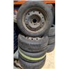 Image 1 : MICHELIN X-ICE PNEU SUR JANTE NOIRE 195/65R15 *USED*