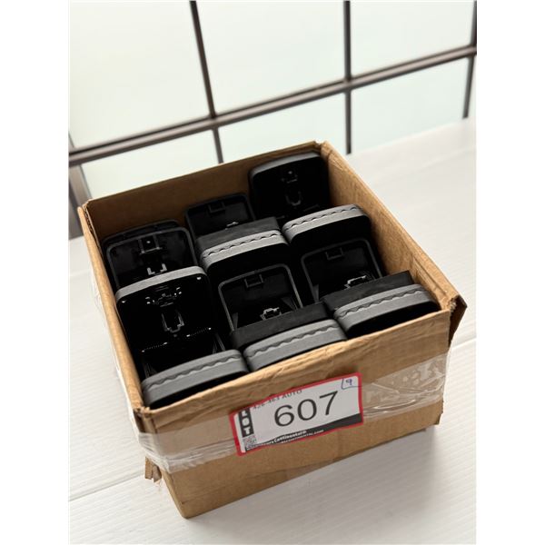 LOT: 9 PIEGES À RONGEURS