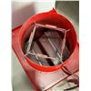 Image 5 : HVAC BAFFLE/VALVE **COVERED IN RED POUDRE**