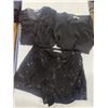 Image 1 : LOT: 3 PCS ASSORTIS VETEMENTS POUR FEMMES