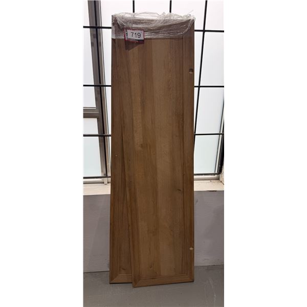 LOT DE 2 PORTES D'ARMOIRE EN BOIS 61"X16"