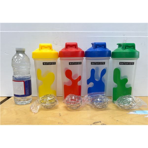 LOT DE 10 NATURISTE ASSORTIS REUSABLE PLASTIC CUPS 600ML
