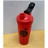 Image 3 : LOT DE 10 NATURISTE ASSORTIS REUSABLE PLASTIC CUPS 600ML