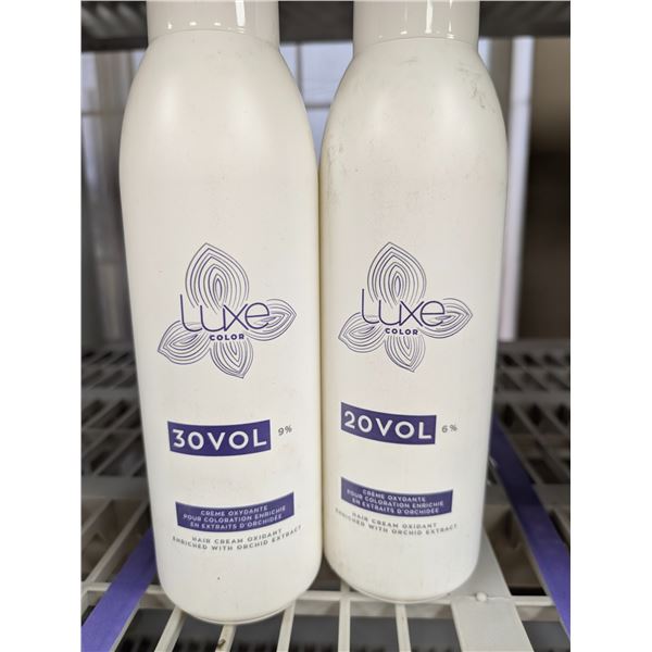 LOT DE 2 LUXE COLOR OXYDANT CREME CAPILLAIRE (30VOL & 20VOL)