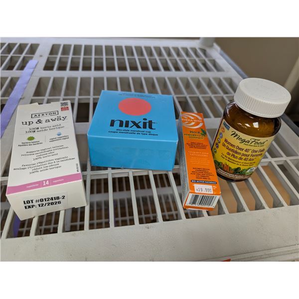 LOT DE 4 PRODUITS ASSORTIS