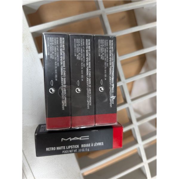 LOT DE 4 MAC ASSORTIS LIPSTICKS (#702 & 707)