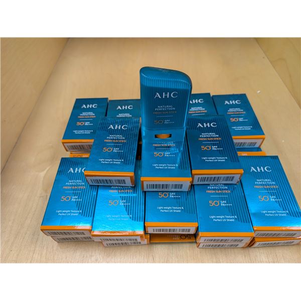 LOT DE 23 AHC 50+SPF BATONS DE PROTECTION SOLAIRE ****EXP:08/23/2025****
