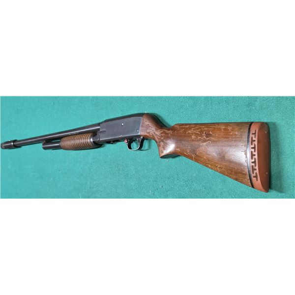 Stevens 820B 12ga Pump Shotgun