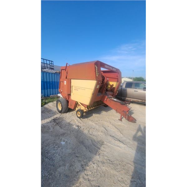 New Holland 855 Round Baler Serial No. 672022
