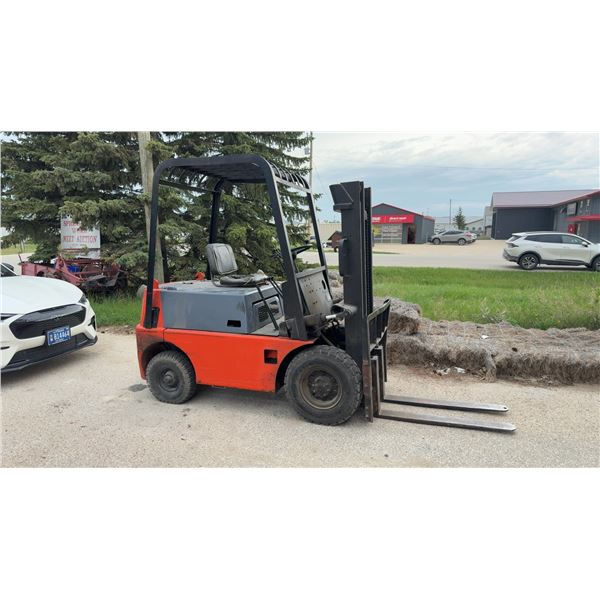 Toyota Gas Counterbalance Forklift with Overhead Guard and Forks. Runs and Works.