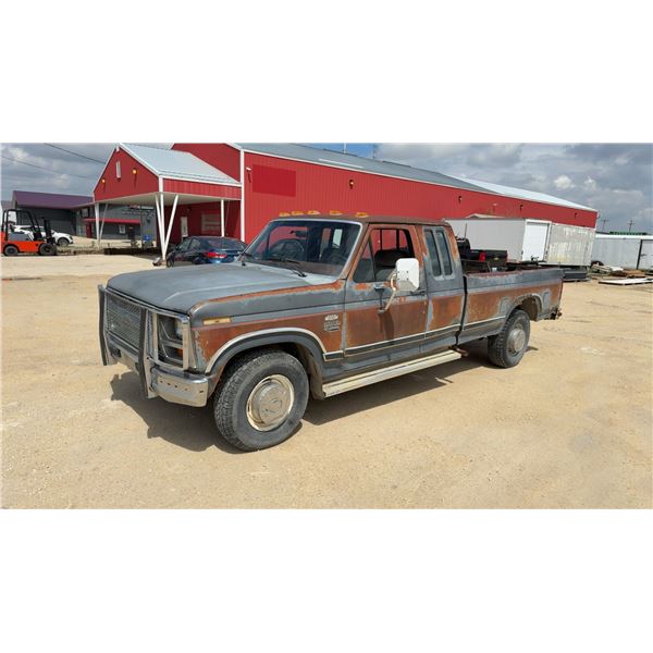 1986 Ford F250 Lariat Supercab, 6.9L V8 Diesel, Manual, Power Windows/Locks, Runs and Drives