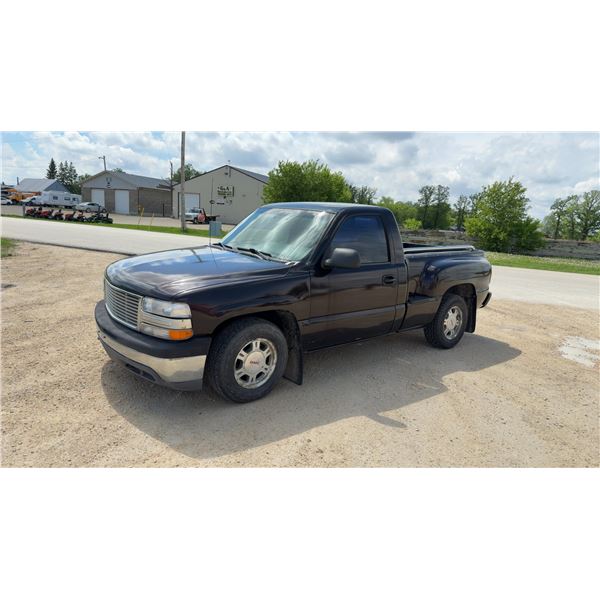 2000 GMC Sierra 1500 Regular Cab Pickup, V6, Command Start, Runs and Drives