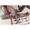 Image 5 : International 2350 FE Loader w/ Mounts - No Bucket