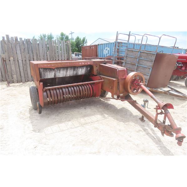 Massey Ferguson 124 Square Baler with 1/4 Turn Chute, Used Last Year, S/N 007599