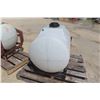 Image 2 : Poly Tank, 50 Gal, on Metal Frame