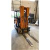 Image 4 : TOYOTA MODEL 5FGC25 FORKLIFT (PROPANE) -5000 LBS. LIFT CAPACITY, 4 STAGE MAST, STANDARD FORKS,