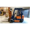 Image 5 : TOYOTA MODEL 5FGC25 FORKLIFT (PROPANE) -5000 LBS. LIFT CAPACITY, 4 STAGE MAST, STANDARD FORKS,
