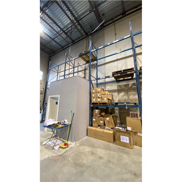 2 SECTIONS OF BLUE PALLET RACKING, 3- 20' UPRIGHTS & 16- 8' SIDE RAILS